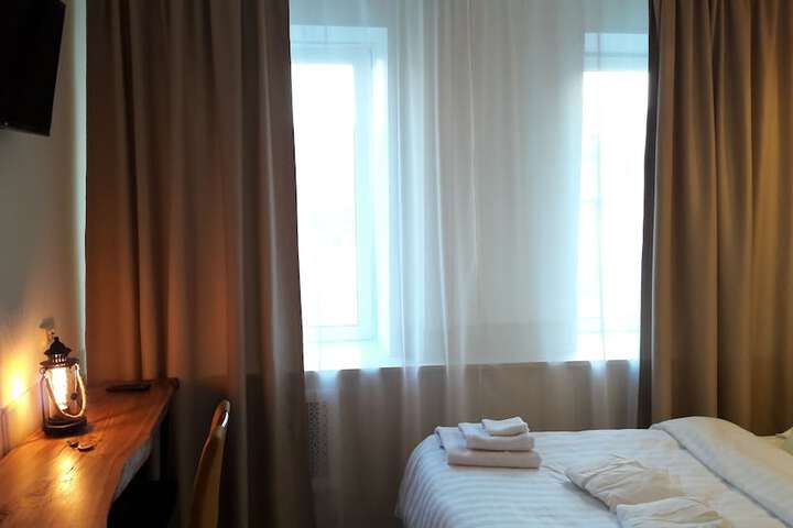 Room 1 of 11
