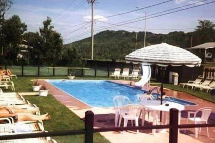 Motel St-Moritz in Sainte-Agathe-des-Monts, QC