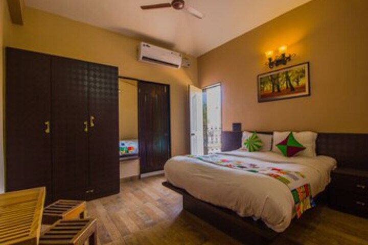 Room 16 of 28
