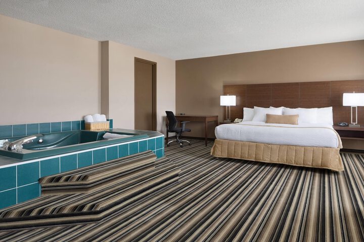 Room 3 of 16