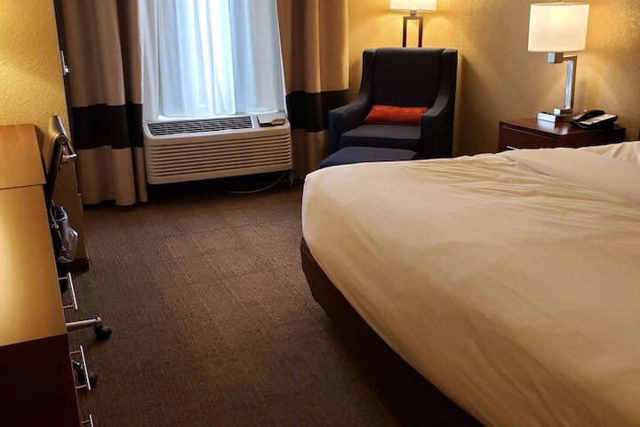 Room 10 of 59