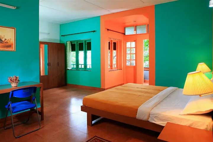 Room 3 of 6