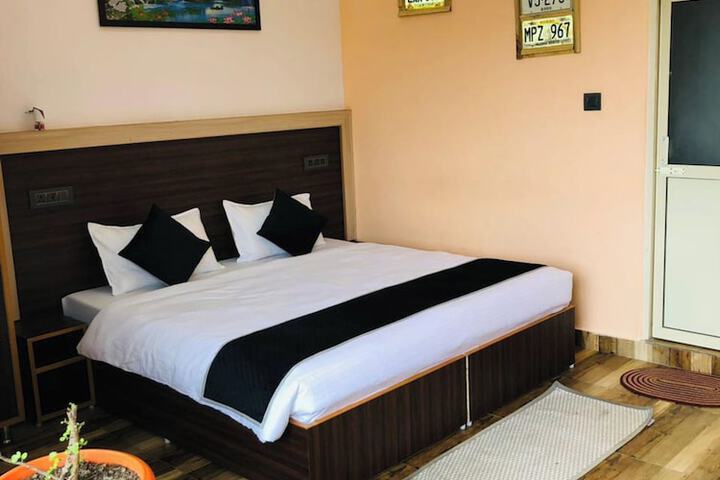 Goroomgo Paradise Inn Dharmsala