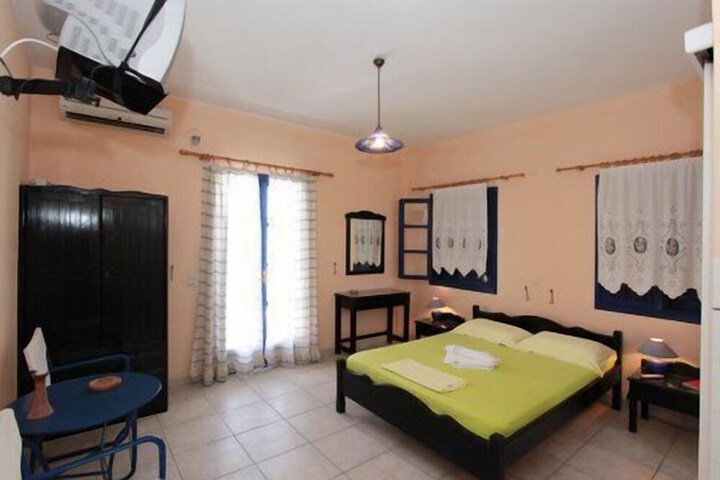 Room 10 of 46