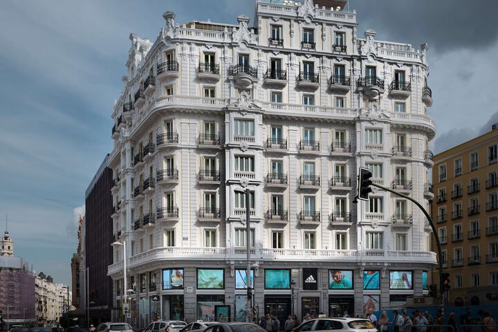 Hotel 53 of 55