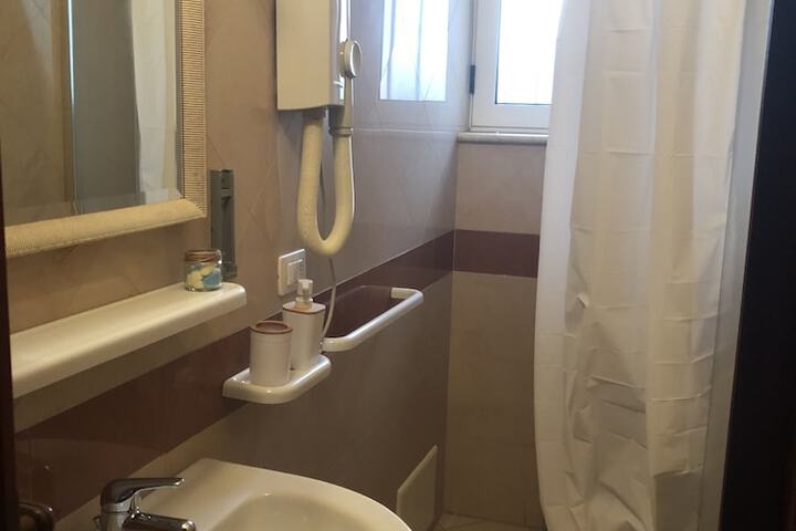 Room 12 of 53