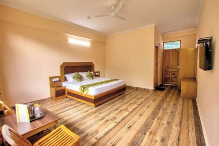 Room 3 of 8