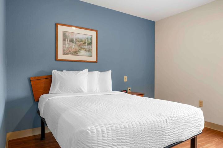 Studio with Double Bed (5 of 9)