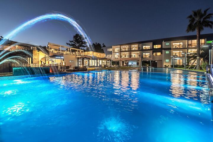 Pool 126 of 144