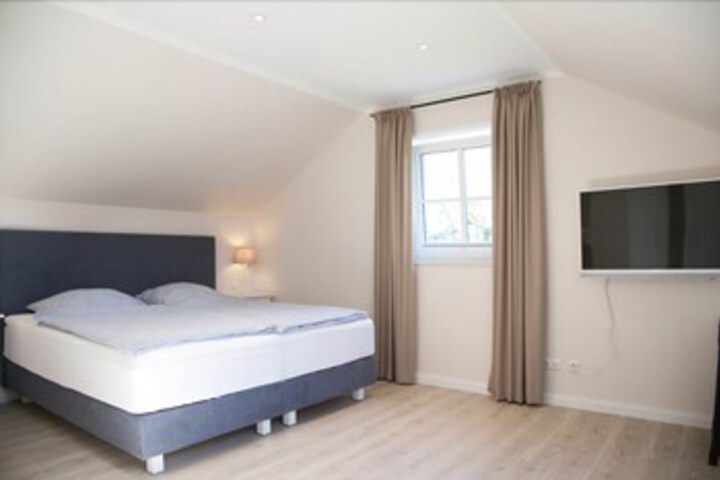 Room 45 of 54