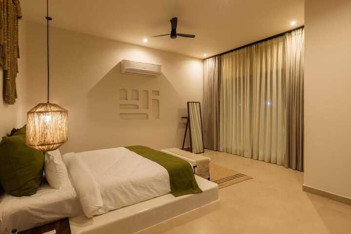 Room 15 of 110