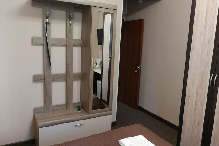Room 32 of 94