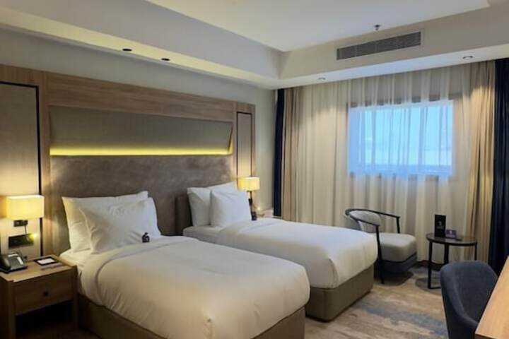 Room 52 of 86