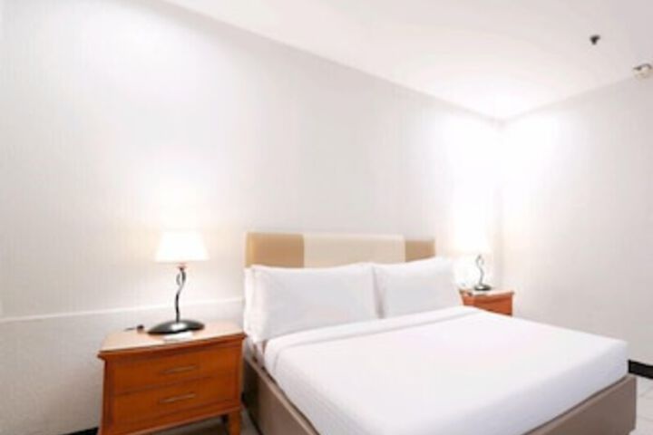 Room 16 of 26