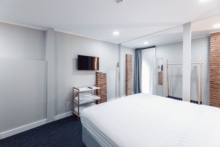 Room 14 of 60