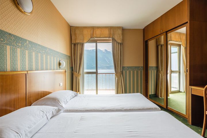 Room 14 of 86