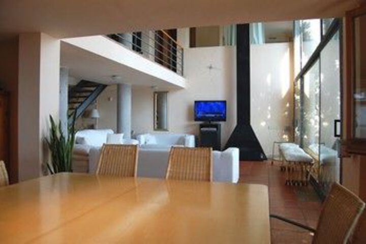Room 8 of 19