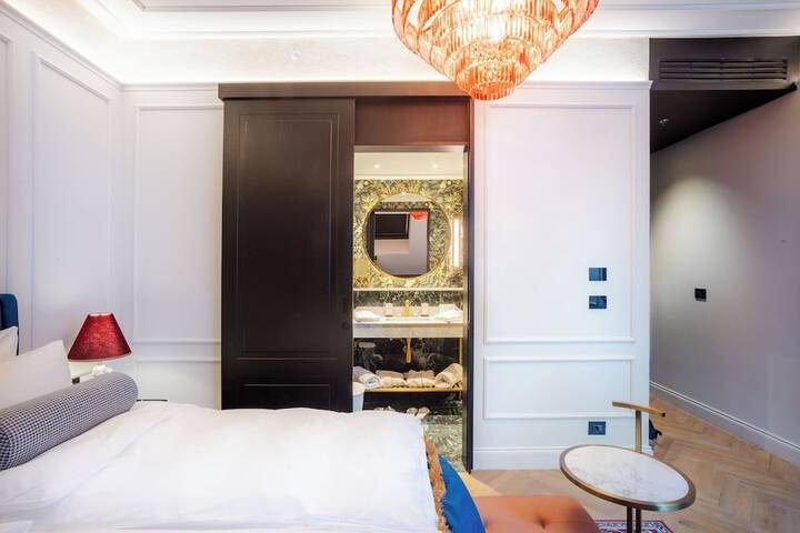 Room 20 of 59
