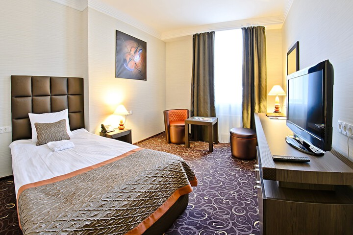Room 26 of 71
