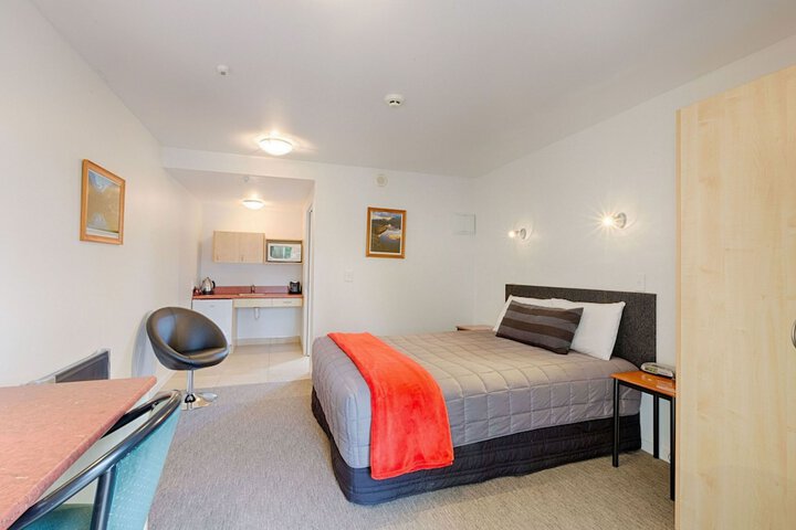 Room 19 of 43