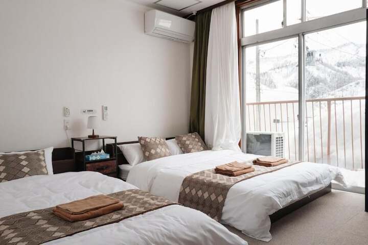 Room 17 of 40