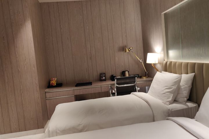Room 19 of 43