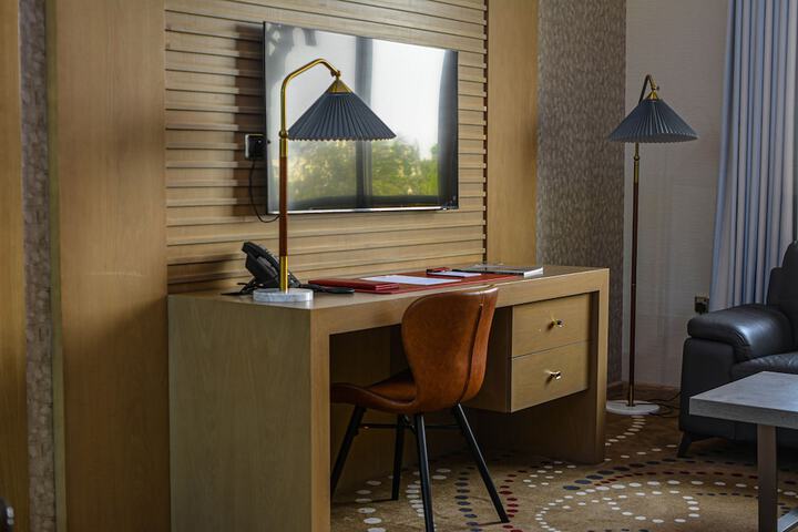 Room 8 of 47