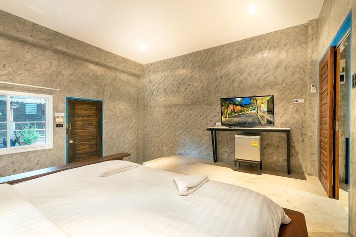 Room 12 of 52