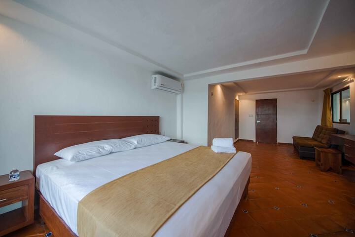 Room 6 of 89