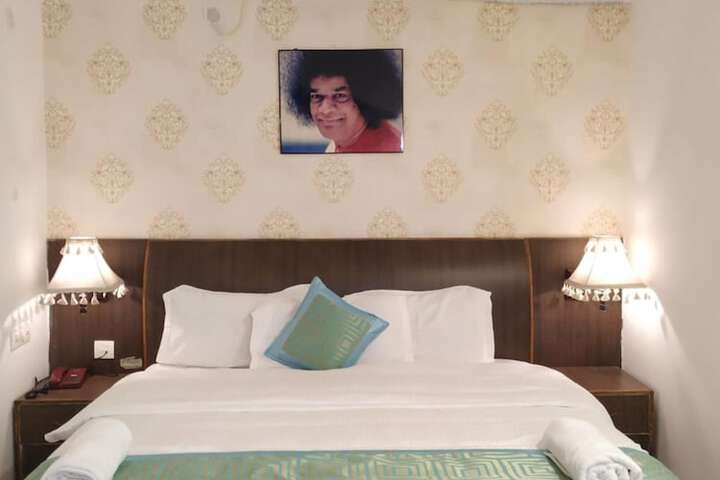 Room 4 of 42