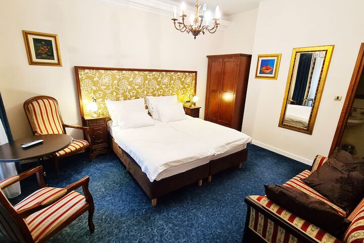 Room 12 of 55