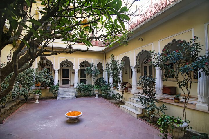 Hotel Exterior 58 of 70