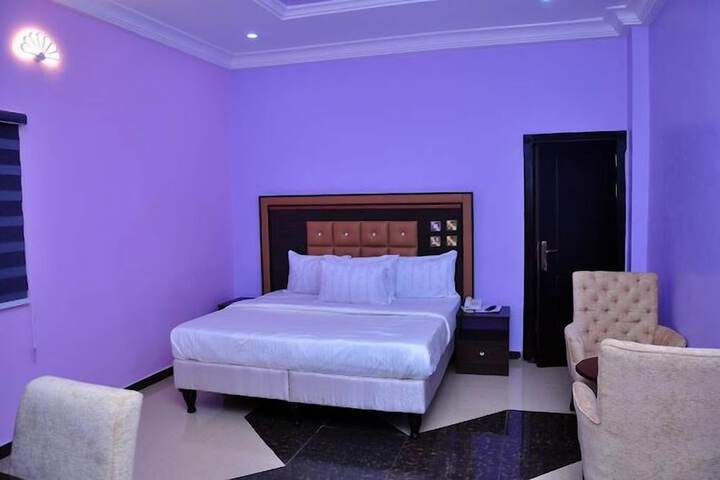 Room 2 of 51