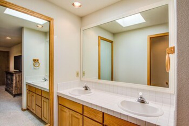 Room 10 of 49