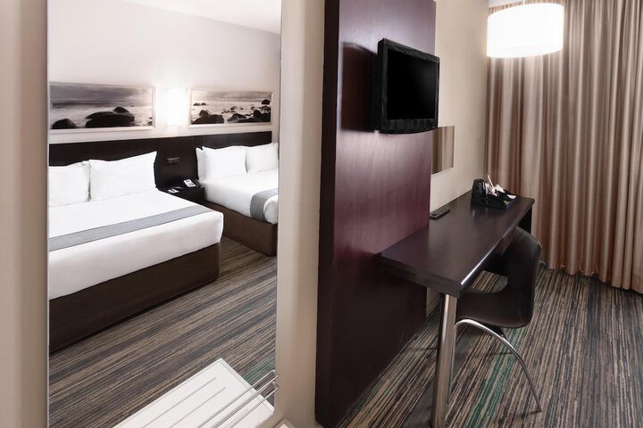 Room 14 of 79