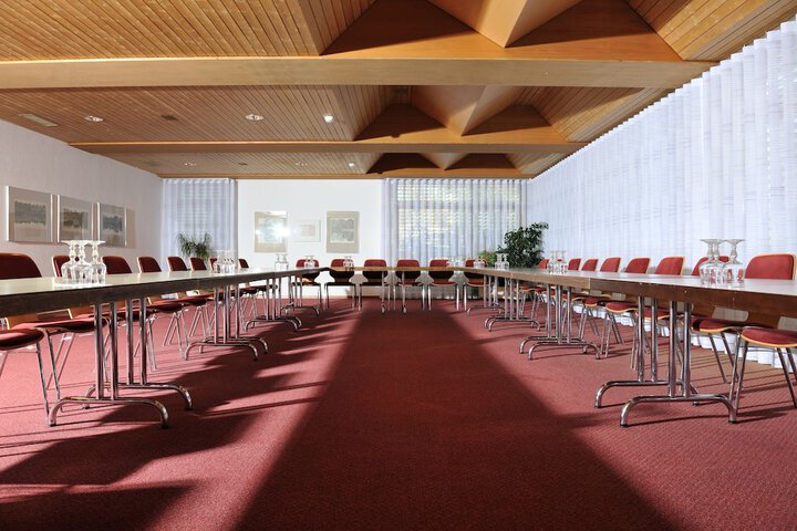 Ballroom/Hall 53 of 67