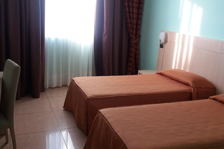 Room 12 of 31