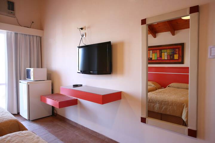 Room 3 of 27