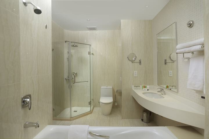 Room 15 of 34