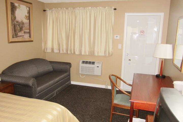 Room 4 of 26