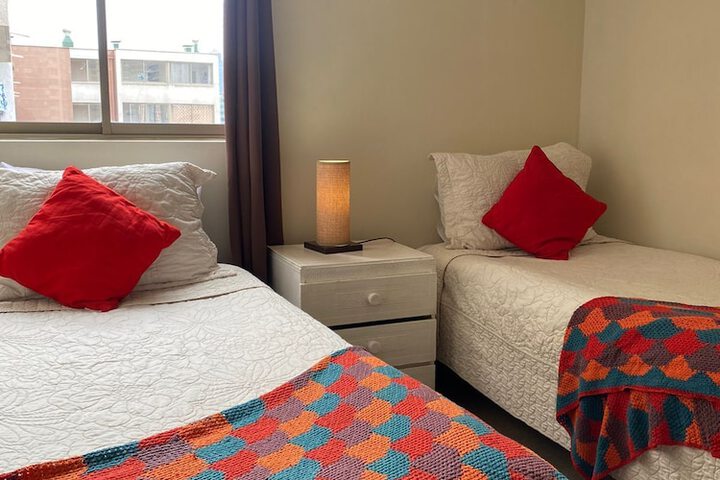Room 7 of 33