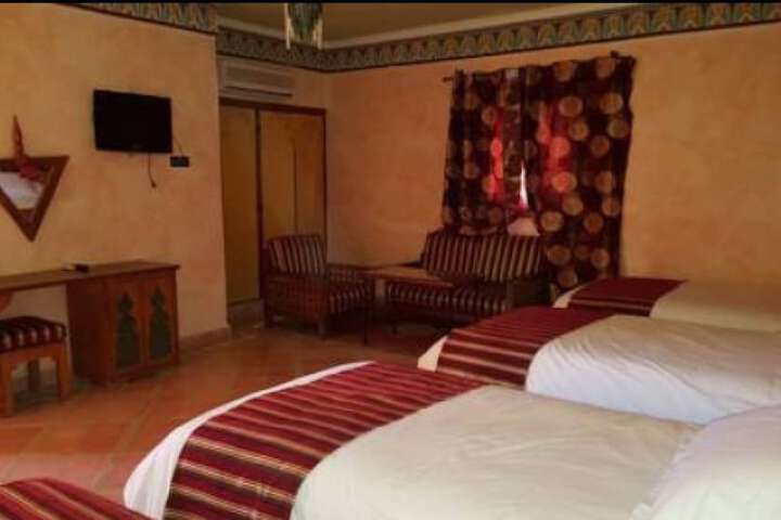 Room 4 of 17