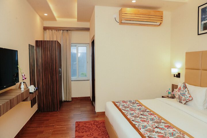 Room 19 of 33