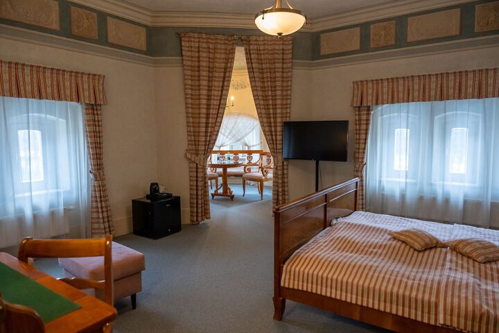 Room 47 of 130