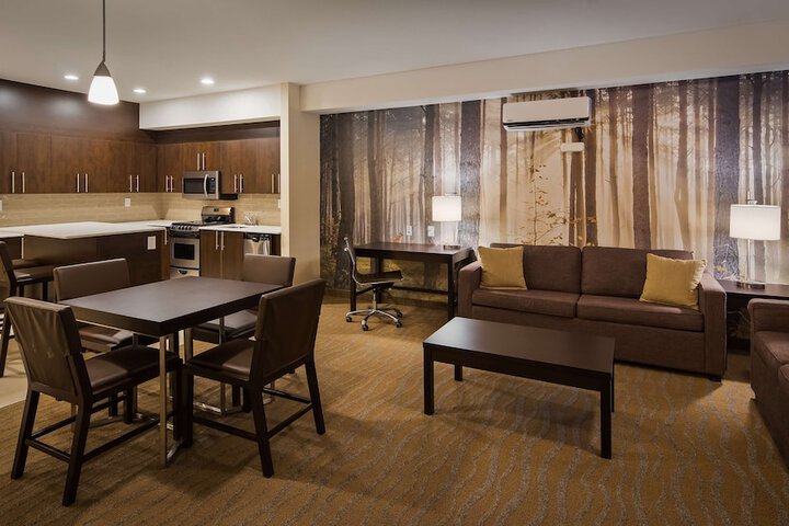 Room 13 of 39