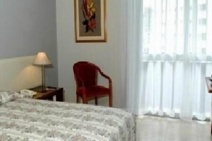 Room 20 of 28
