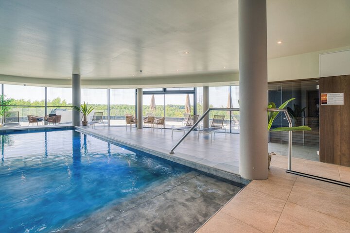 Pool 30 of 79