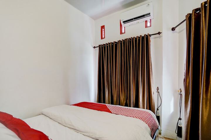 Room 16 of 35