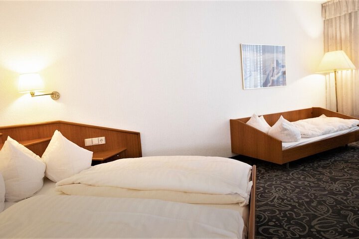 Room 26 of 81