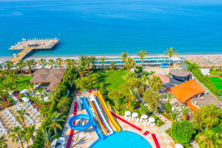 Pools & Facilities
